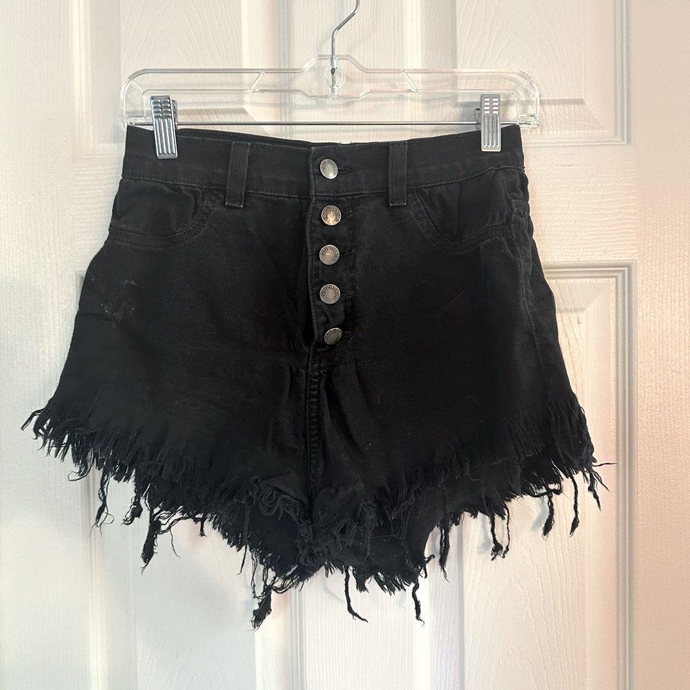Boutique Juniors Large Black High Waist Cutoff Shorts